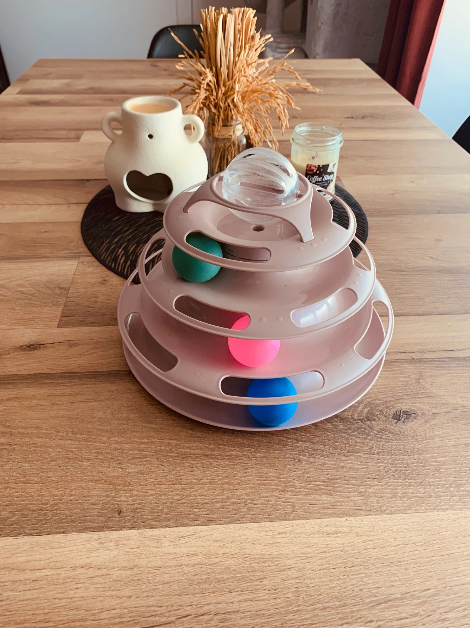 Jouet interactif à boules sur plateau pour chat - Marque Amazon